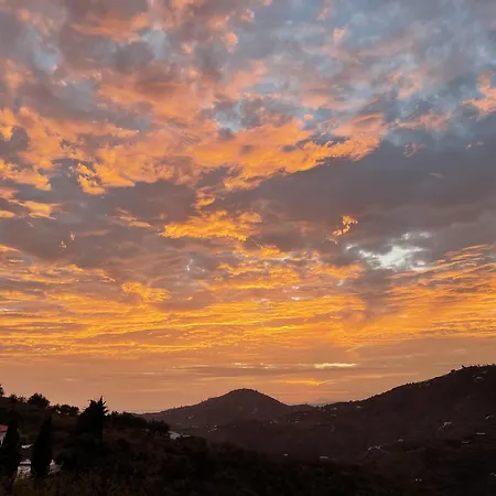 Luxury - Breathtaking Views - Hot Tub - 15' To Competa